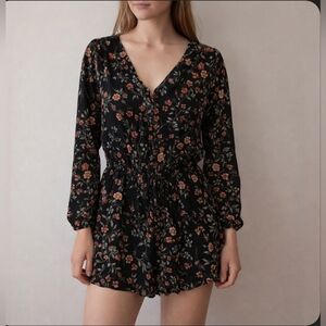 Abercrombie & Fitch Black Long Sleeve Floral Romper Medium